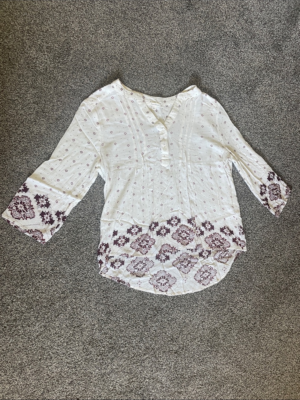 fun 2 fun White Blouse with Plum Border Print